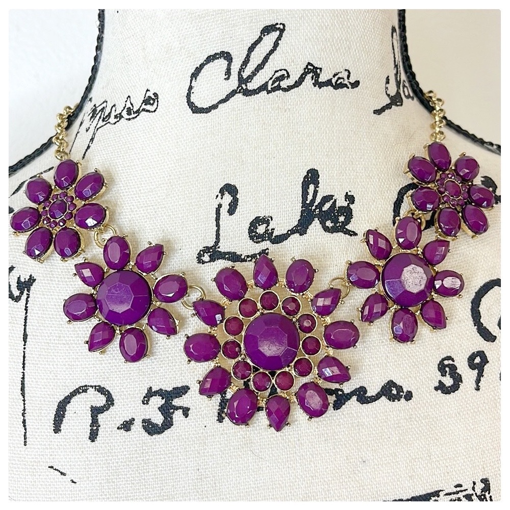 💕Beautiful Purple & Gold Statement Necklace💕